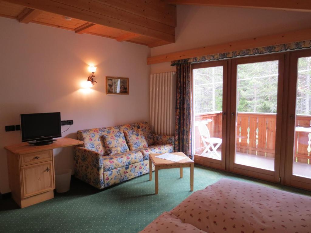 Hotel Ciasa Ai Pini San Cassiano (Badia) Quarto foto